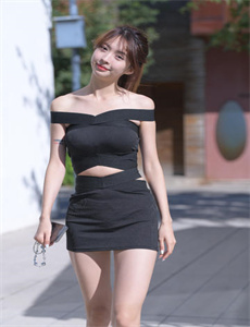 《女生宿舍里的性奴母狗-李福成现状态》