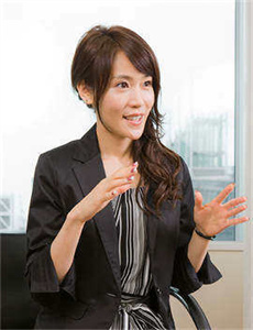 《男人把jij放进女人jii里面-速递》